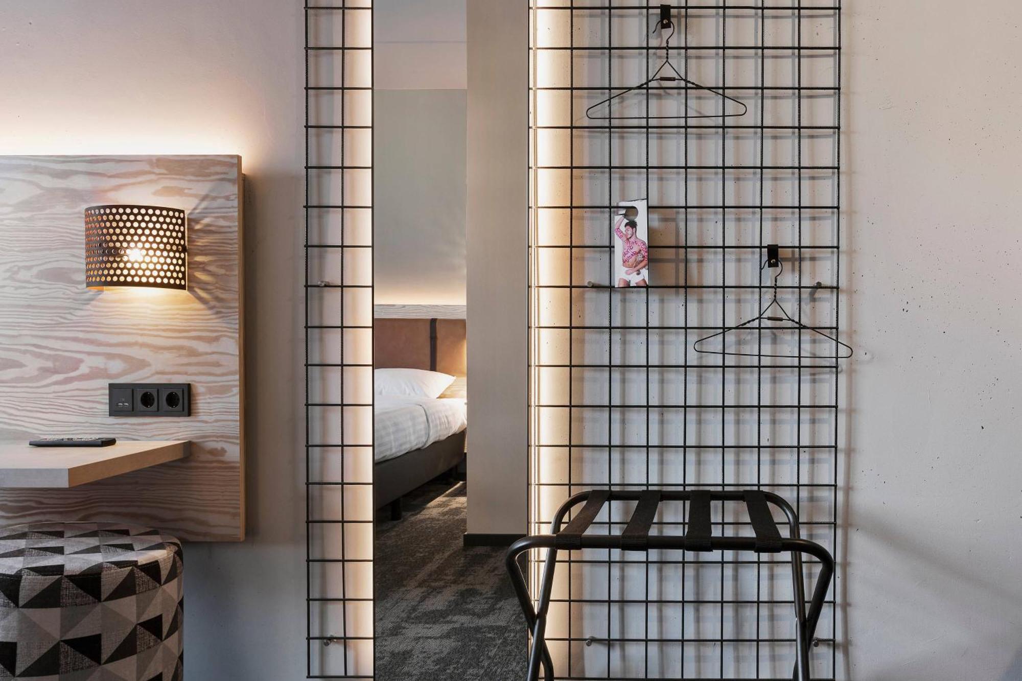 Moxy Frankfurt Airport Kelsterbach Hotell Eksteriør bilde